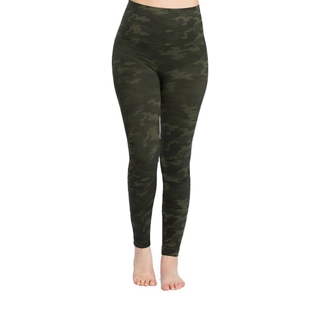 SPANX Look At Me Now Seamless Camo Leggings – XL